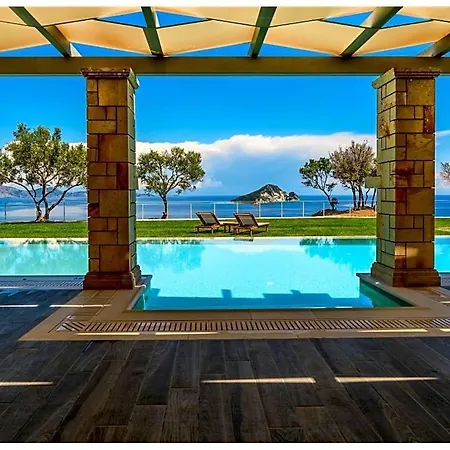 Villa Limni Keriou Sleeps 8 Wifi *