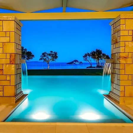 Villa Limni Keriou Sleeps 8 Wifi