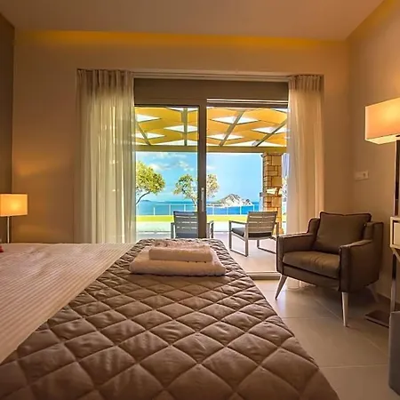 Limni Keriou Sleeps 8 Wifi Villa
