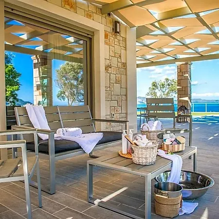 Limni Keriou Sleeps 8 Wifi Villa