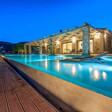 Limni Keriou Sleeps 8 Wifi Villa *