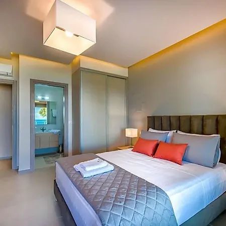 Villa Limni Keriou Sleeps 8 Wifi
